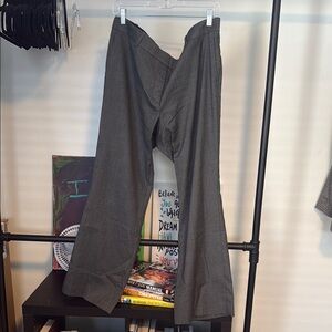Ann Taylor Gray Trousers Versatile Classic Design